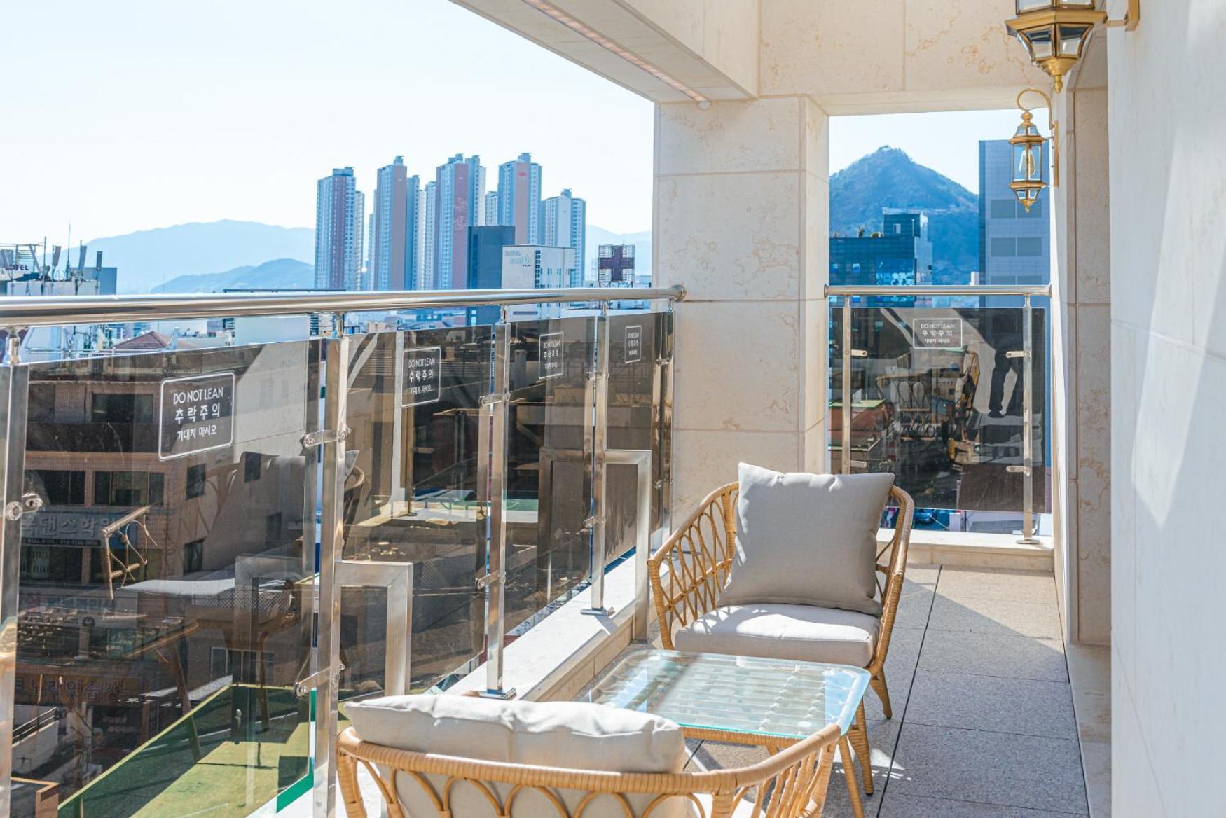 Asherah Villa D' Aqua Hotel Gimhae Экстерьер фото